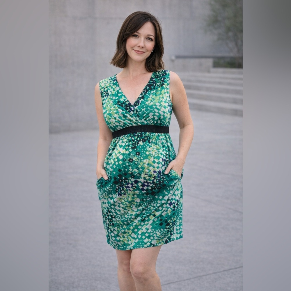 Maternity lightweight stretchy dress w/pocket
